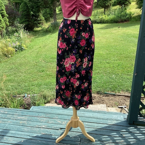 90s y2k Fairycore Gauze Lined Flowy Rose Print black background midi maxiskirt S - Picture 1 of 12